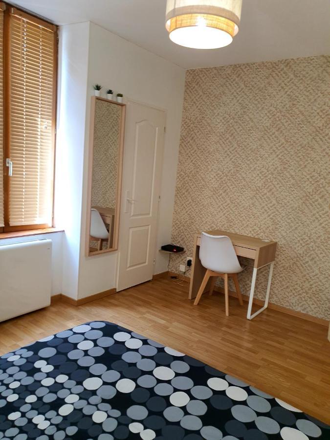 Apartment Cosy Entier, Parking Gratuit Dans La Rue